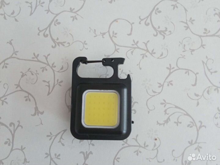 Фонарик светодиодный аккумуляторный