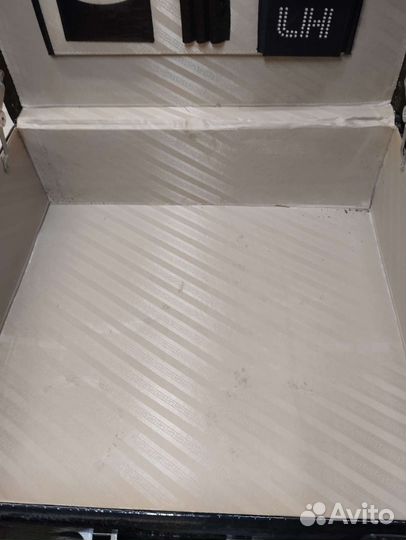 Чемодан старинный