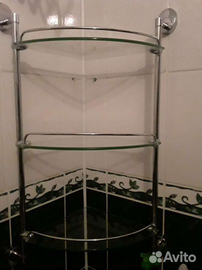 Полочка стеклянная 3х- ярусная