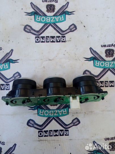 Блок управления отопителем Mitsubishi Outlander XL