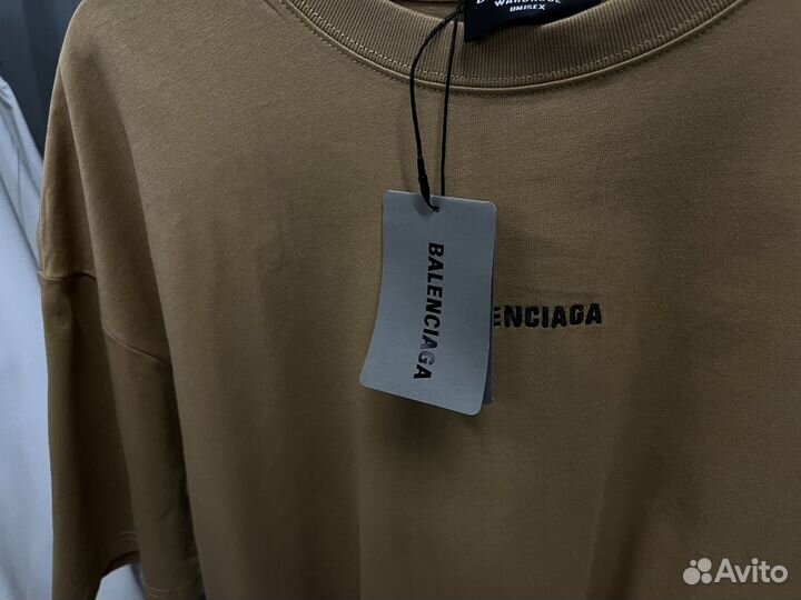 Футболка Balenciaga