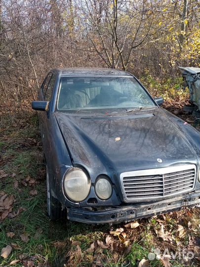 Mercedes w 210 капот