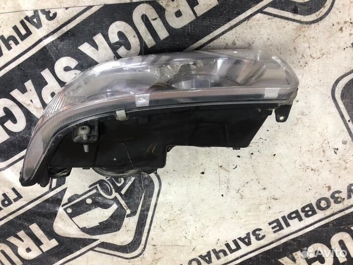 084501101 Фара правая Daf XF105