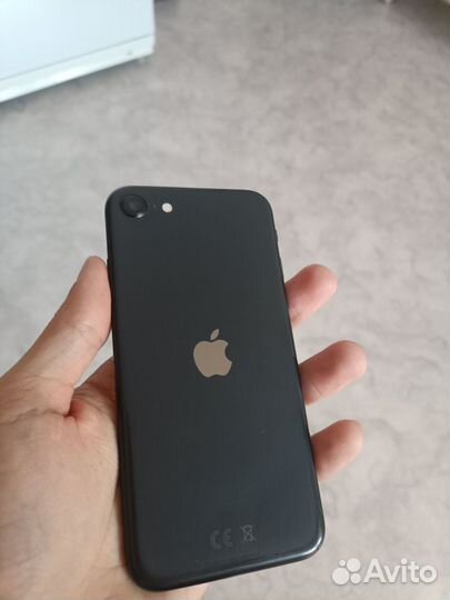 iPhone SE (2020), 64 ГБ