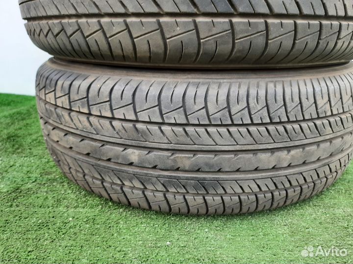 Yokohama 104ZR 205/60 R16 92H