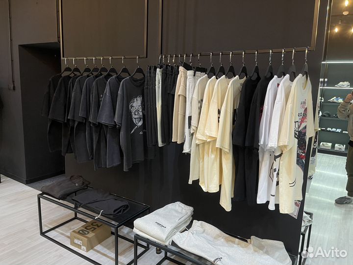 Трендовая брендовая одежда