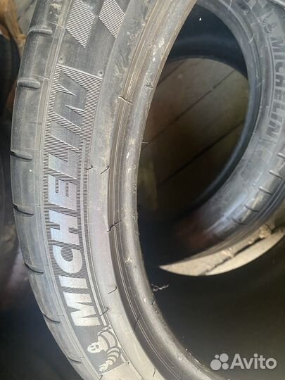 Michelin Pilot Super Sport 295/35 R20