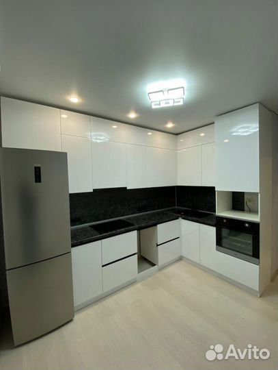 Кухонный гарнитур новый