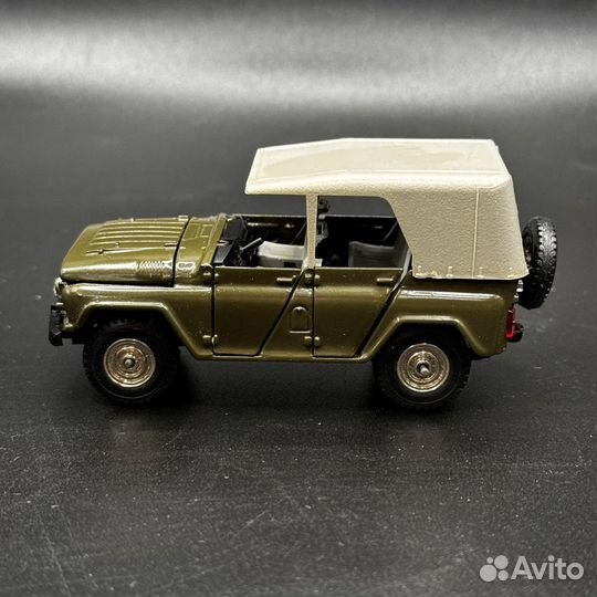 Модель 1:43 УАЗ 469 машинка моделька коллекция
