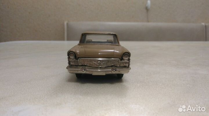 Газ-13 Чайка