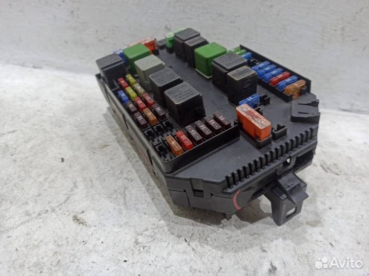 Блок предохранителей