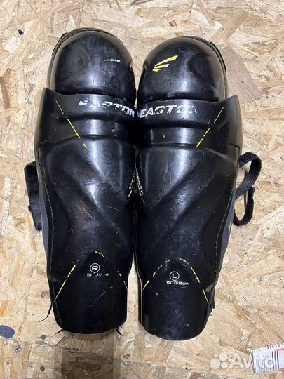 Щитки хоккейные 15 Easton Rs