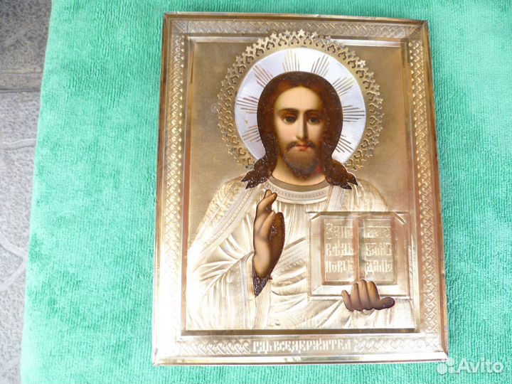 Старинная икона в серебряном окладе