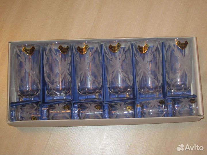 Набор стаканов и стопок