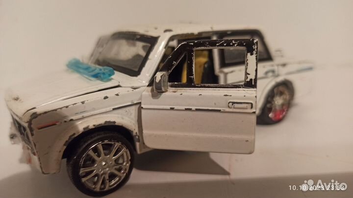 Модель автомобиля 1 43