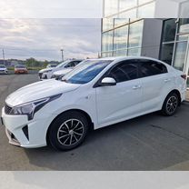 Kia Rio 1.6 AT, 2021, 82 000 км, с пробегом, цена 1 730 000 руб.