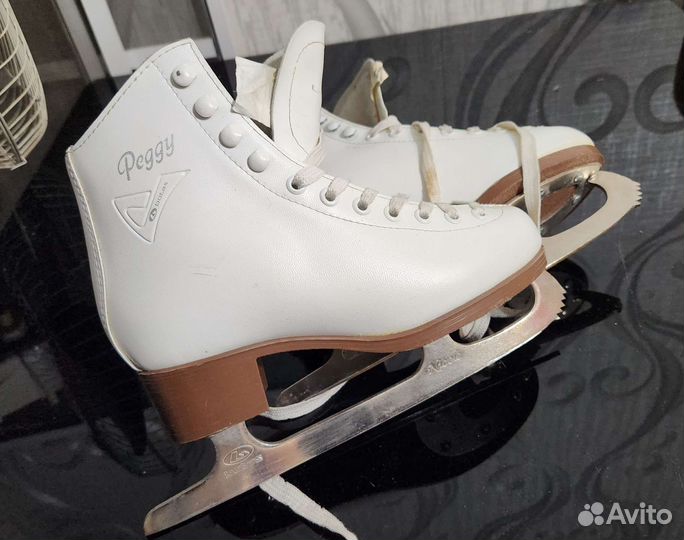 Коньки фигурные Botas Peggy белые 35