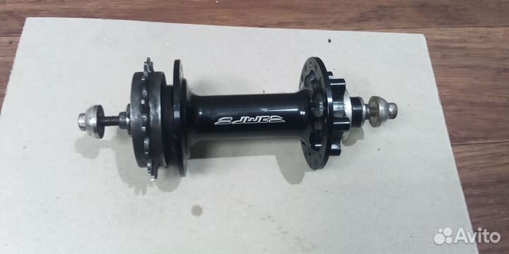 Втулка задняя Revolver