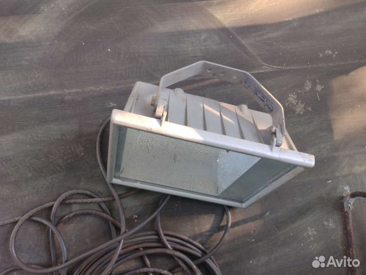 Светильник 1000 ватт.,220 вольт