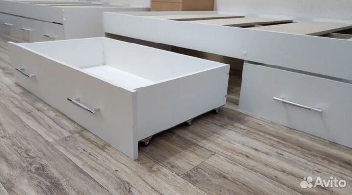 Кровать двуспальная 160х200 с ящиками