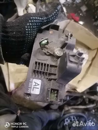 Замок передней левой двери opel vectra b