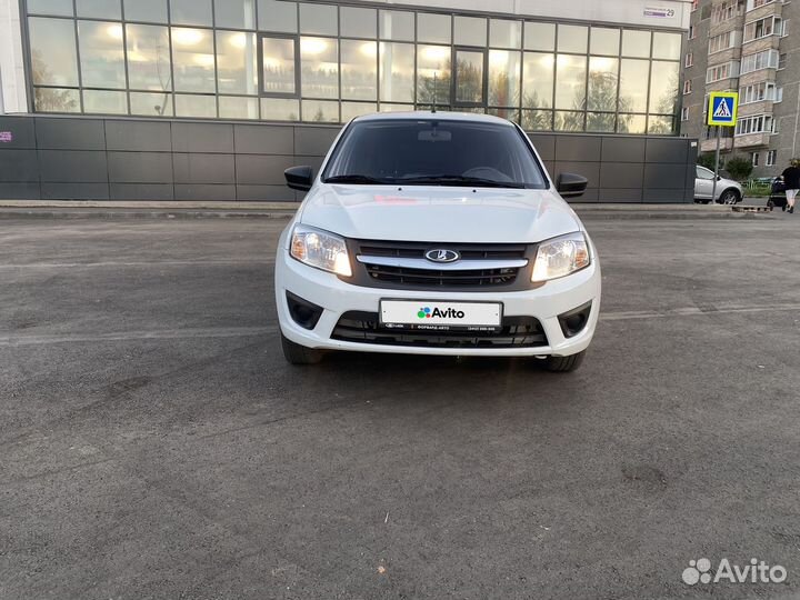 LADA Granta 1.6 МТ, 2017, 32 000 км