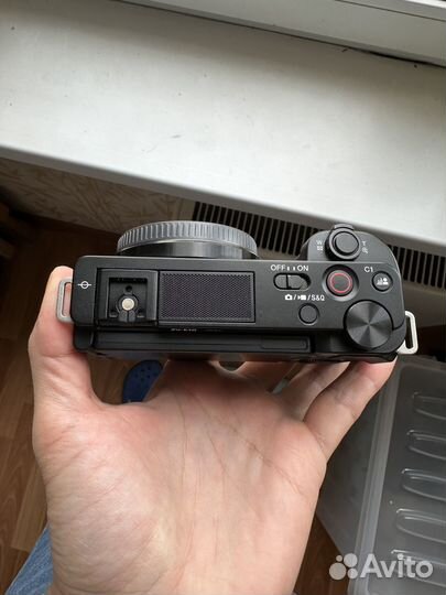 Фотоаппарат Sony ZV-E10 Body (состояние нового)
