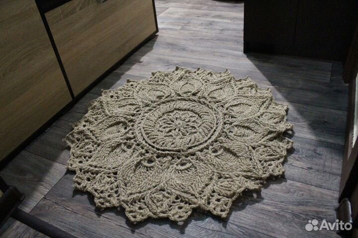 Коврик вязаный джутовый