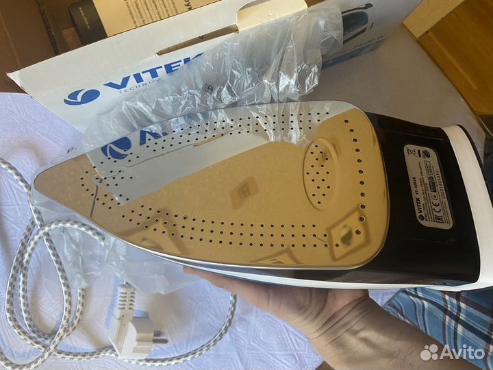 Утюг Vitek