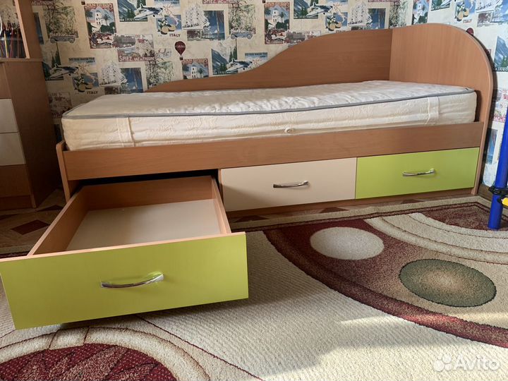 Кровать с ортопедическим матрасом