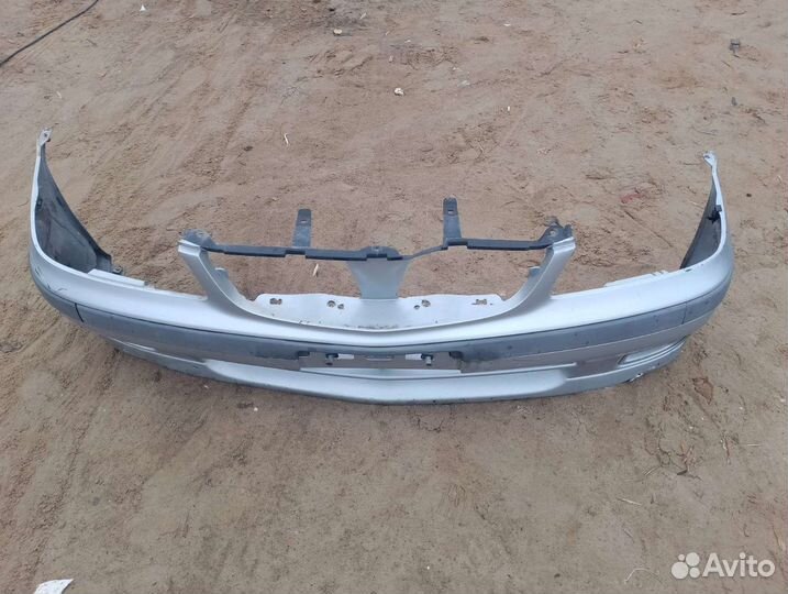 Передний бампер на Nissan sunny