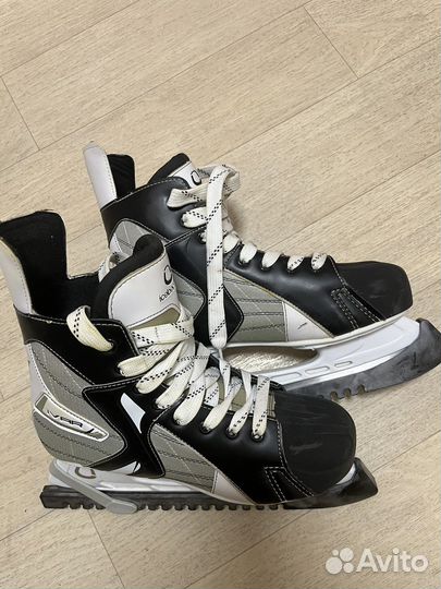 Коньки хоккейные