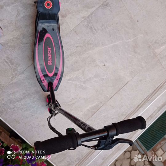 Электрический складной самокат