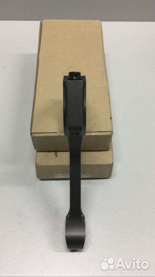 Шатун Hyundai KIA 235102g540