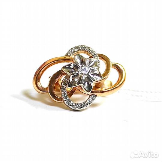 Золотые серьги с бриллиантом