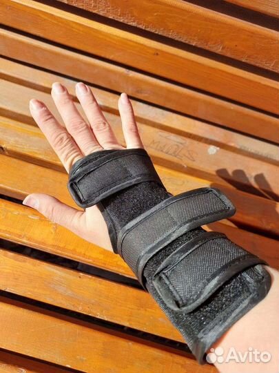 Набор защиты для роликов р. М