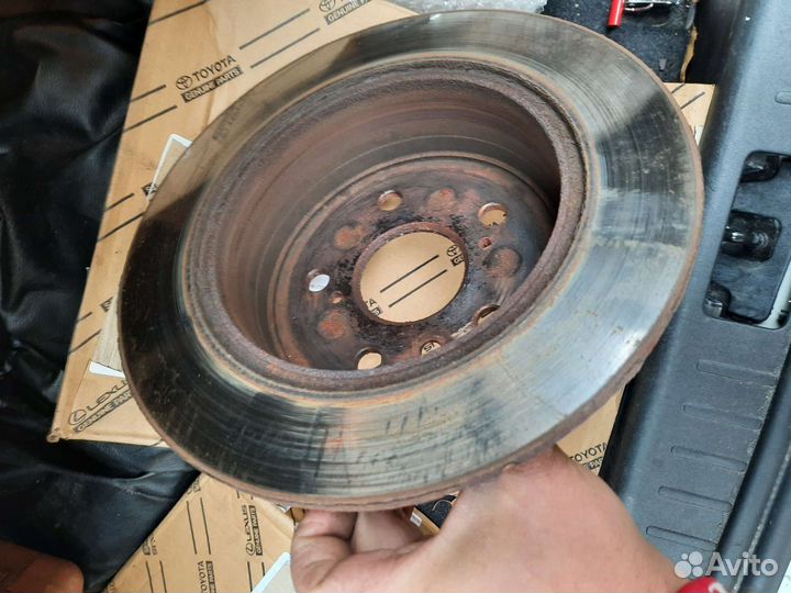 Тормозные диски lexus es 250 2017 года 4 шт