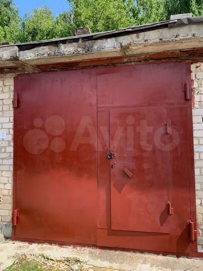 Гараж, > 30 м²