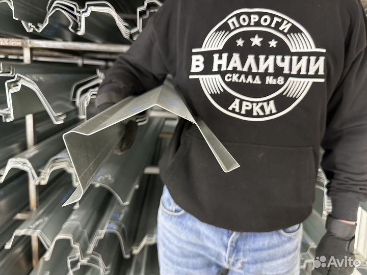 Порог Land Rover Discovery 3 кузовной правый