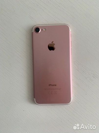 Телефон iPhone 7