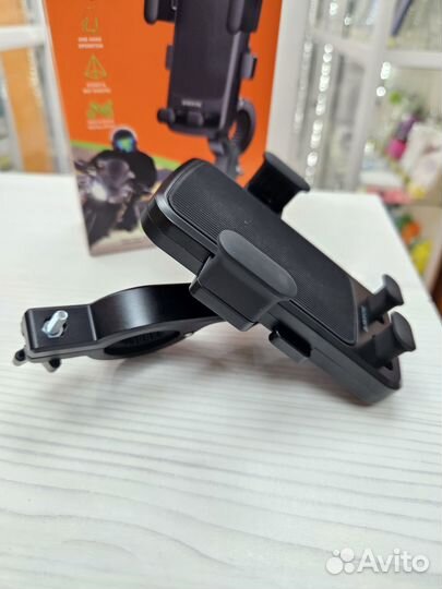 Держатель для смартфона на руль