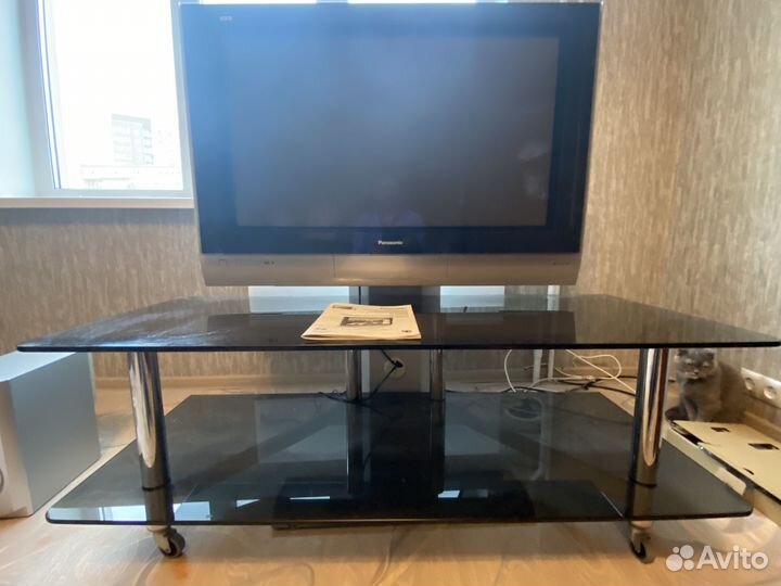 Стол стеклянный