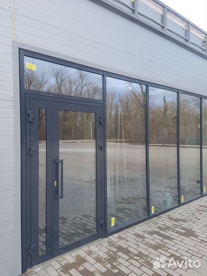 Двери алюминиевые