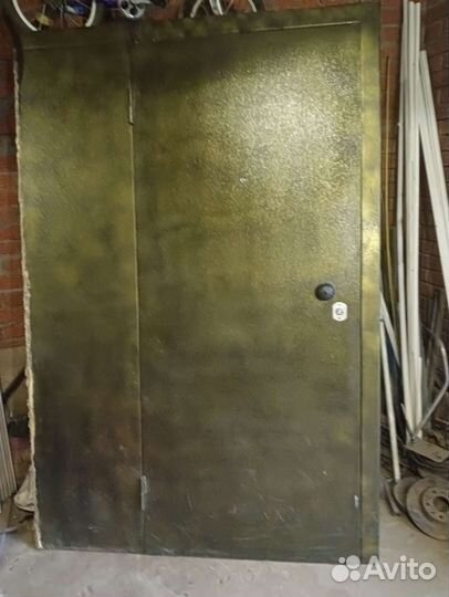 Дверь металлическая
