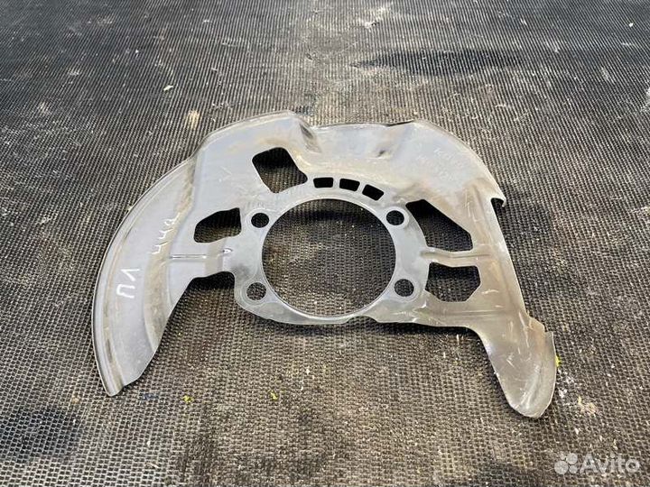 Защита ступицы передняя левая Mazda Mazda 3 BM