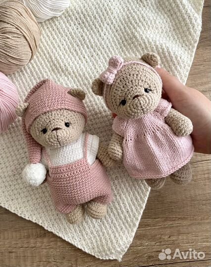 Вязаные мишки (ручная работа)