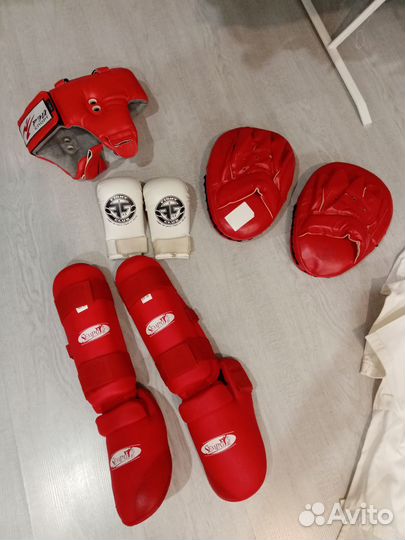 Футы, шлем, кимоно, лапы, перчатки