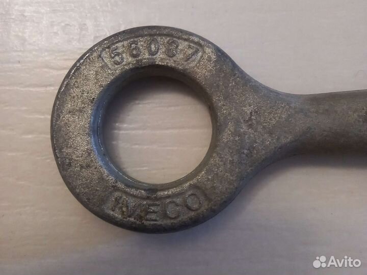 Буксировочный крюк iveco дейли