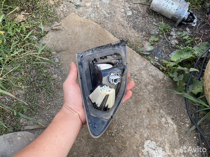 Стоп крышки багажника mazda 3 BL