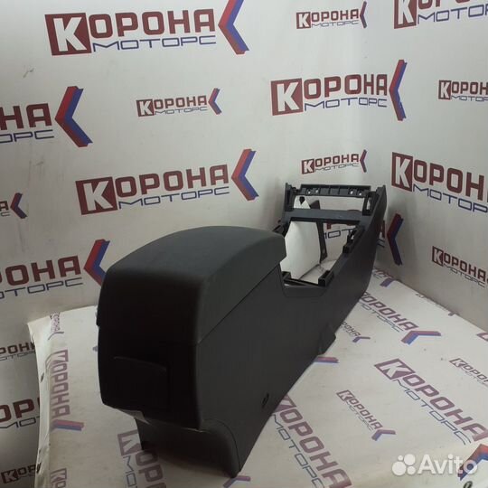 Центральная консоль в сборе с подлокотником lifan